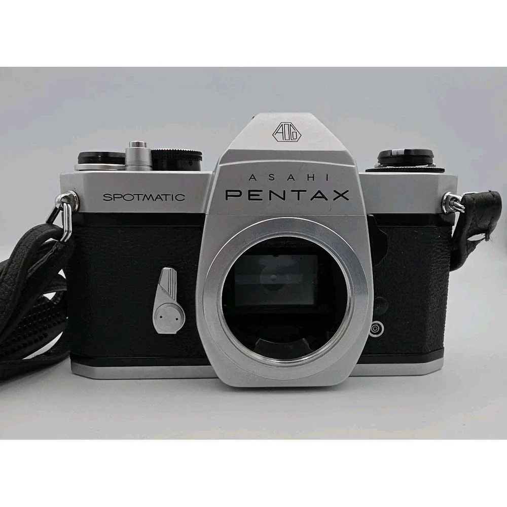 Asahi Pentax Spotmatic SP 35mm Film Camera Super Takumar 35mm f3.5 Lens Japan